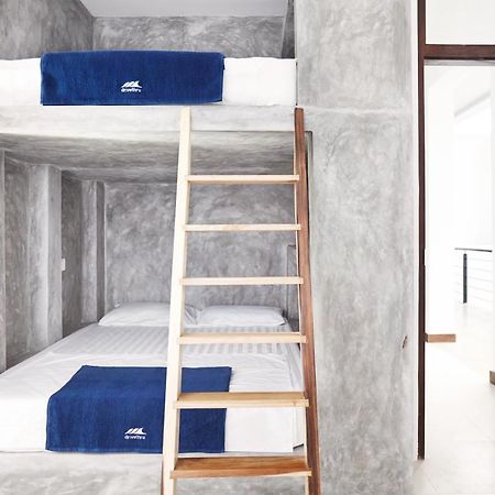 Drivethru Hostel Polhena 외부 사진