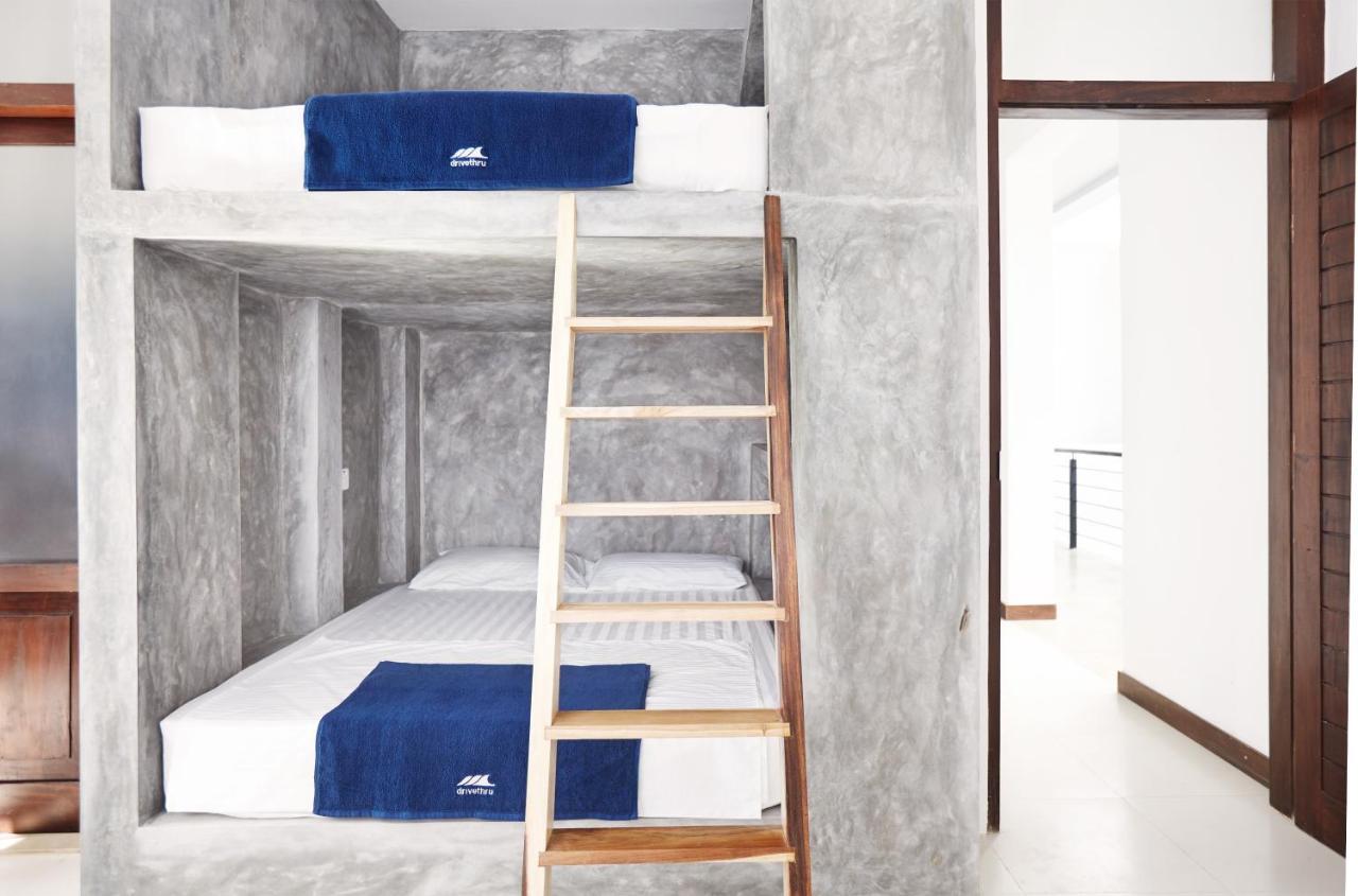 Drivethru Hostel Polhena 외부 사진