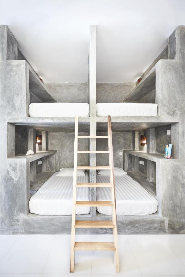 Drivethru Hostel Polhena 외부 사진