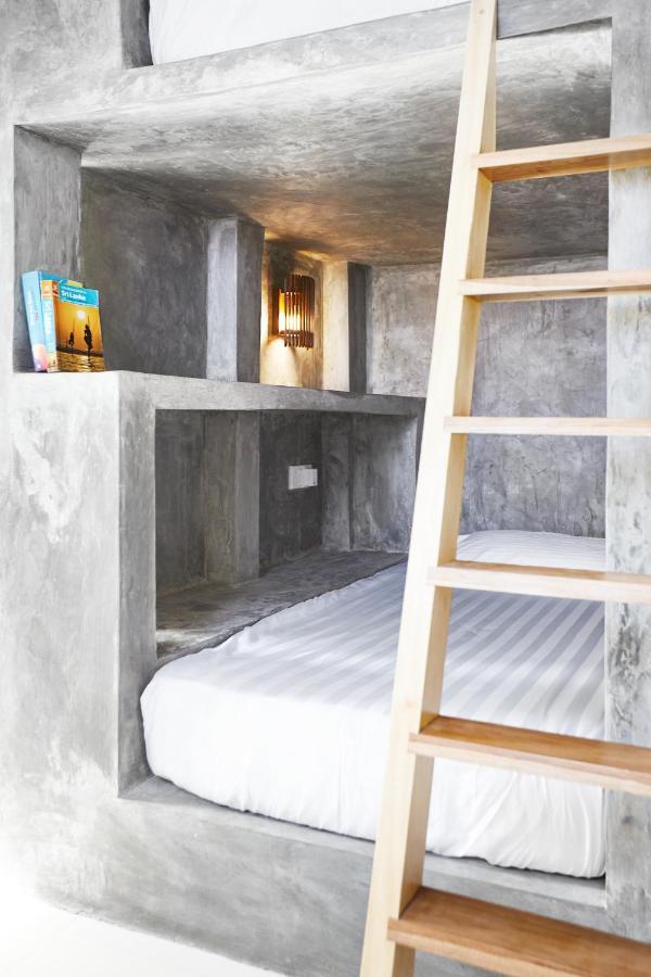 Drivethru Hostel Polhena 외부 사진